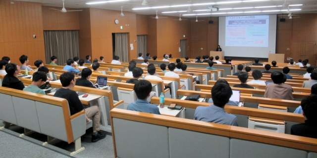 Prof. Kitagawa's special lecture photo 3